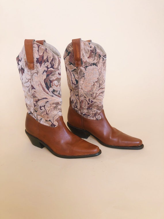 Tapestry Cowgirls Boots // Vintage Western Boots /