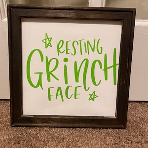 Resting Grinch Face, Grinch Christmas Decor, Grinch Holiday Decor, Christmas Decor, Grinch Sign, Cute Christmas Signs, Christmas Signs