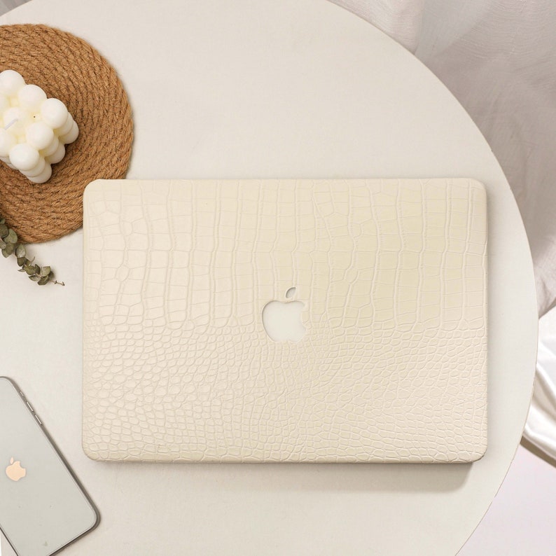 Crocodile Print Classic White Hard MacBook Case, Neutral Crazing Laptop Case, Protect for MacBook Air 13 MacBook Pro 13 14 16 2022 2021 image 2