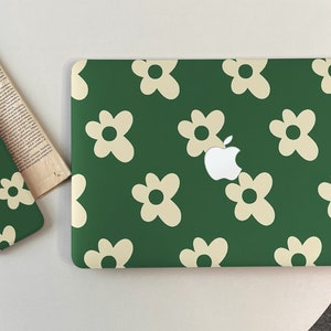 Beige Floral Green MacBook Shell Case Pretty Flowers Cover For MacBook Pro 13 14 16, M1 M2 Air 13 A2681, Pro 13/14/16 inch, Laptop Hard Case