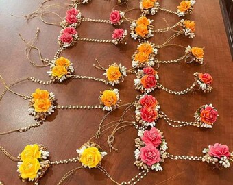 30 pecs. Flower Bracelet For Wedding , Mandhi, Haldi Other Wedding Favors Color Customized