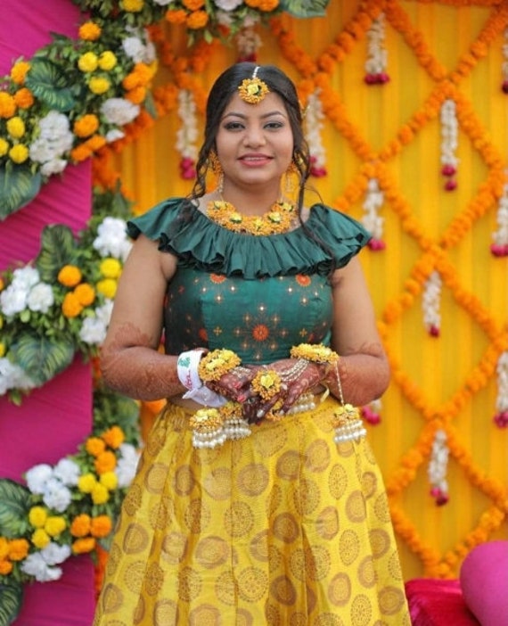 Yellow jewellery sale set for haldi