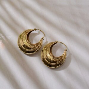 Chunky Hoop Earrings in Gold Pins, Gold earrings, Thick Hoop Earrings, Minimalist Huggie Earrings, Gift for Her, Chubby Hoops
