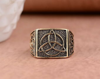 Celtic Tripple Goddess Knot Signet, Gold Square Signet Ring, Men Ring, Mens Engraved Rings, Pinky Rings for Women, gift for him