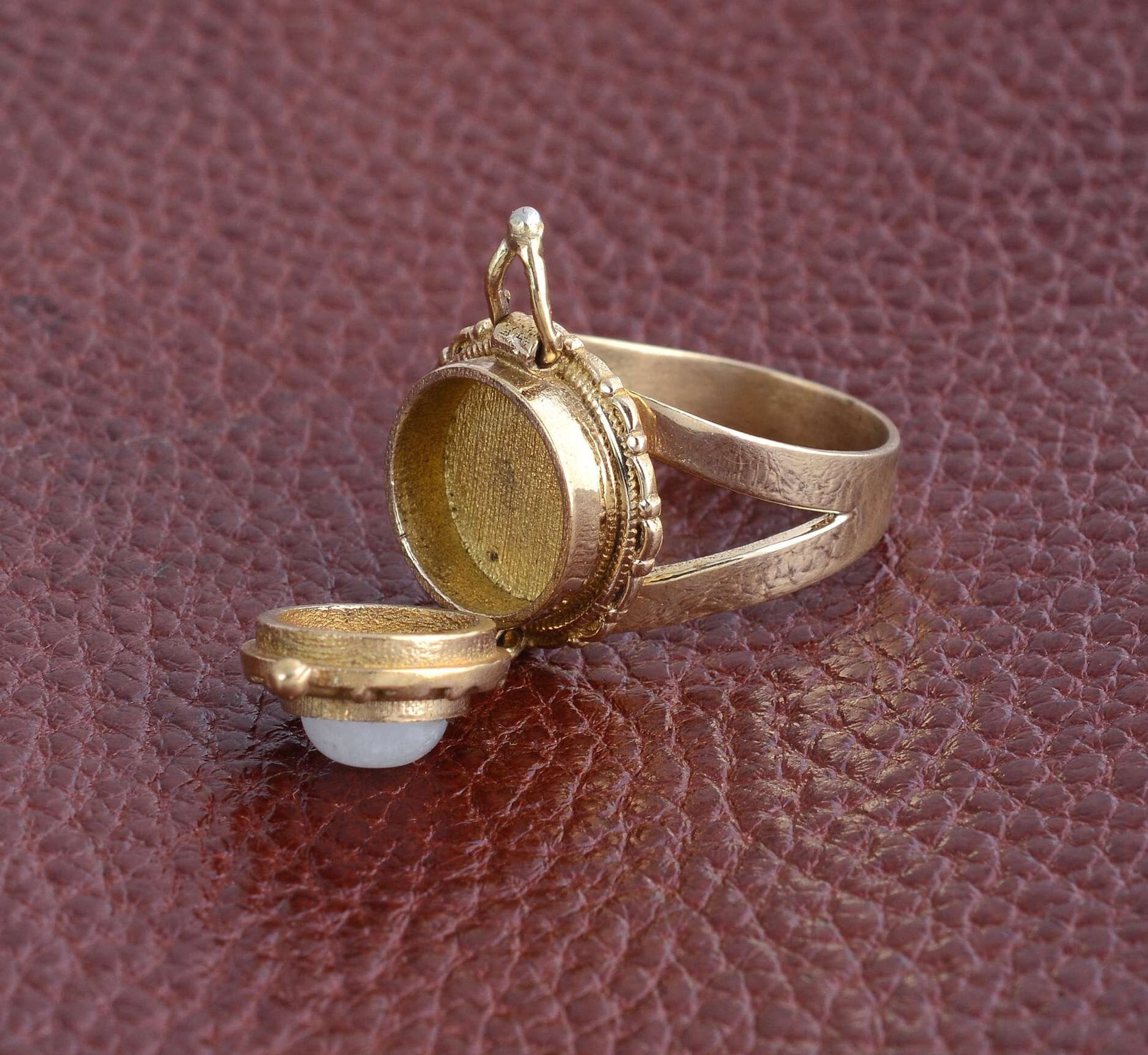 Gold vintage ring box - Etsy 日本