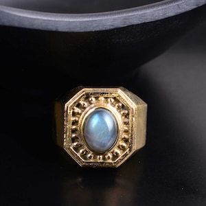 Labradorite Ring, Gold Ring, Gemstone Ring, Brass Ring, Statement Ring, Handmade gift, Boho Ring, Natural Crystal Ring, Gift For Her