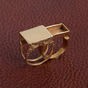 Double Gold Ring, Poison Ring, Secret Compartment Ring, Signet Pill Ring, Gold Ring, Openable Poison Ring, Poisoner Ring, Pill Box Ring