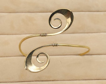 Upper arm cuff arm band spiral handmade made of brass Minimalist spiral bracelet Adjustable ethnic bangle