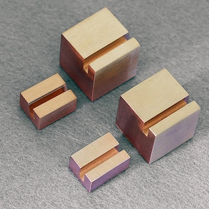 Porta-cartões de latão com fenda de 2 mm em aço inoxidável, porta-fotos para cartões, porta-etiquetas de latão, porta-números de mesa, porta-convites