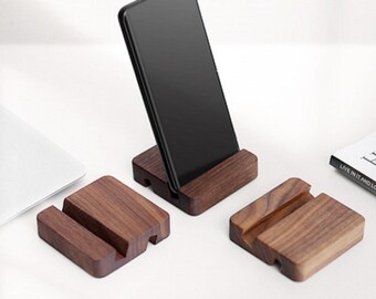 Personalisierte Holz-Dockingstation – Stylischer Handyhalter & Taschenentleerer