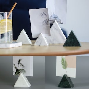 Porta tarjetas triangulares de mármol, porta tarjetas de mármol moderno, porta tarjetas, porta fotos, porta etiquetas de nombre, soportes para invitaciones, soporte de mármol