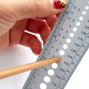 2 Pcs of Knitting, Crochet or Needle Gauge Swatch Measurement Ruler ...
