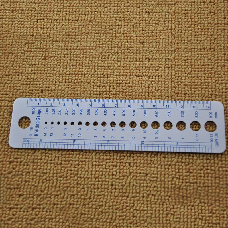 Knitting Needle Gauge Ruler Acrylic Knitting Needle Sizer