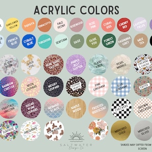 Op de afbeelding: Een kleurenkaart getiteld "Acrylic Colors" met een verscheidenheid aan acrylverfkleuren. De kaart bevat een breed scala aan kleuren, patronen en texturen, zoals glitter, marmer en houtnerf. De onderkant van de kaart toont het logo "Saltwater Design Co.".