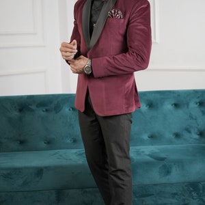 man velvet tuxedo, customize jacket for winter wedding, prom, dinner party wear, stylish coat for groom and groomsmen. image 3