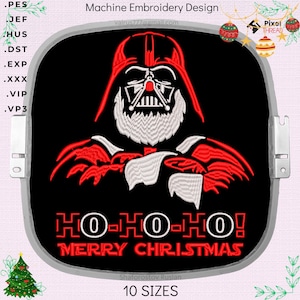 Könnte beinhalten: Maschinenstickdesign mit einem rot-weißen Darth Vader-Design mit Weihnachtsmannbart und dem Text "HO-HO-HO! MERRY CHRISTMAS". Das Design hat einen schwarzen Hintergrund und enthält den Text "10 SIZES".