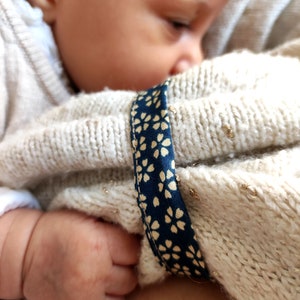 Breastfeeding clip Fabric bracelet Breastfeeding accessory image 2