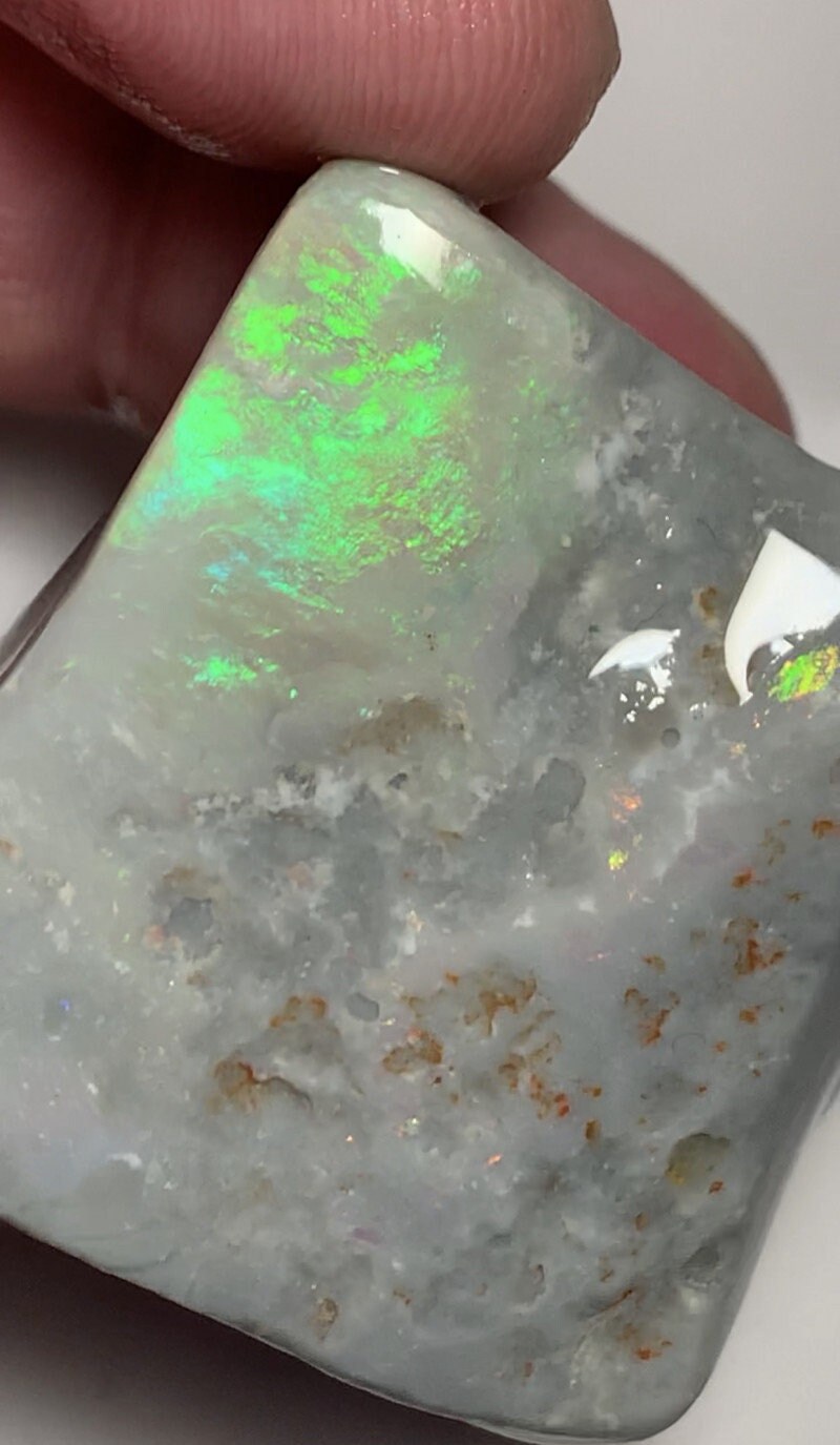 オーストラリア産ラフオパール ライトニングリッジ ハイグレード 163ct