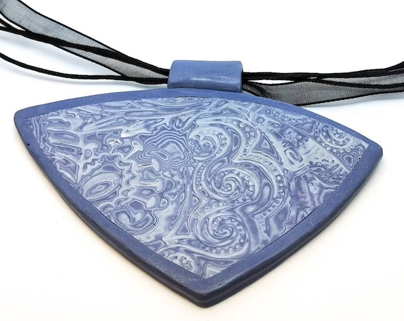 Lightweight, statement necklace with lilac mogume gane pendant
