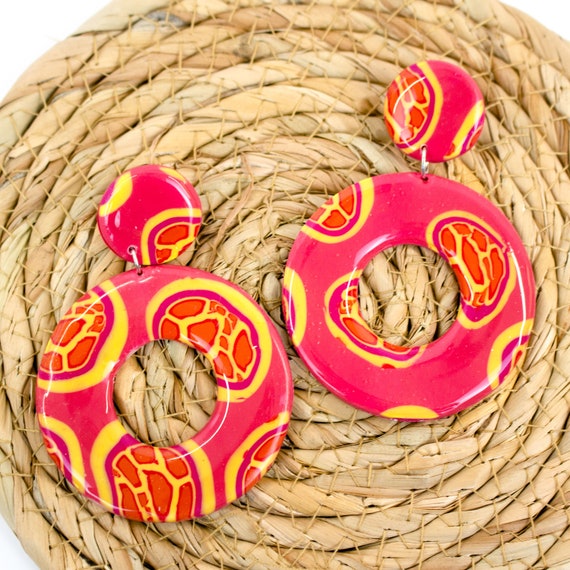Big, african inspired donut earrings in red