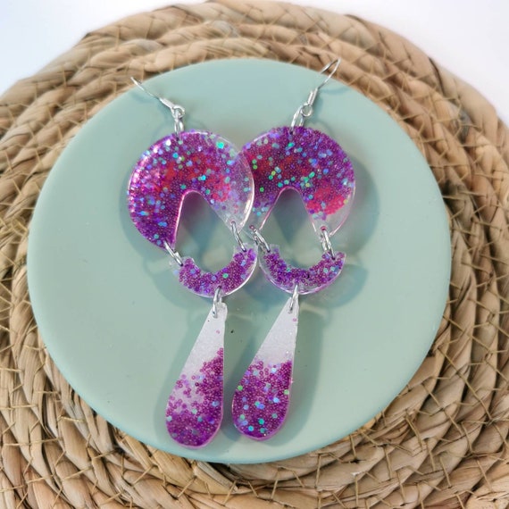 Lightweight geometric purple earrings