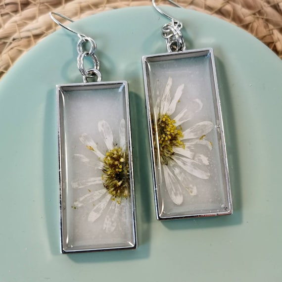 Real flower long thin rectangle earrings