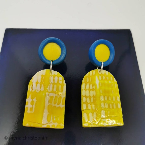 Modern drop earrings with a crackle finish