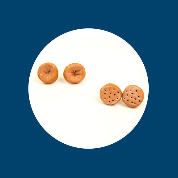 Round clay stud earrings