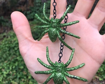 Groene Sparkle Spider-spiegelhangers! Nieuw product Auto of vrachtwagen Handgemaakt in de VS Achteruitkijkspiegel Glitter Spider Charm Halloween Mirror Charm