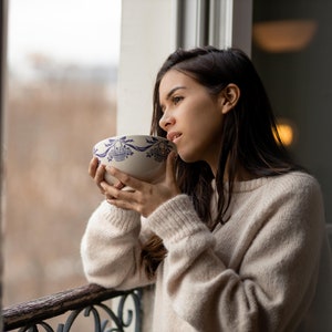 Aria Sweater - Knitting machine PDF pattern for beginners.