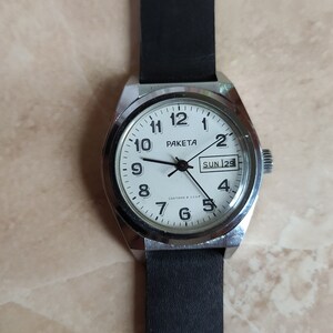Vintage watch, brand Raketa Day/Data mechanical mens, working condition made in USSR 1980s