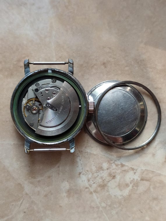 ヴィンテージ ポルヨット 自動巻き腕時計：ソ連製、23石、デイ