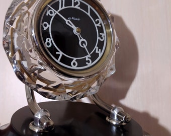 Horloge De Bureau Vintage Mayak URSS - Mouvement Mécanique En Cristal Et Bakélite (1960-1970)