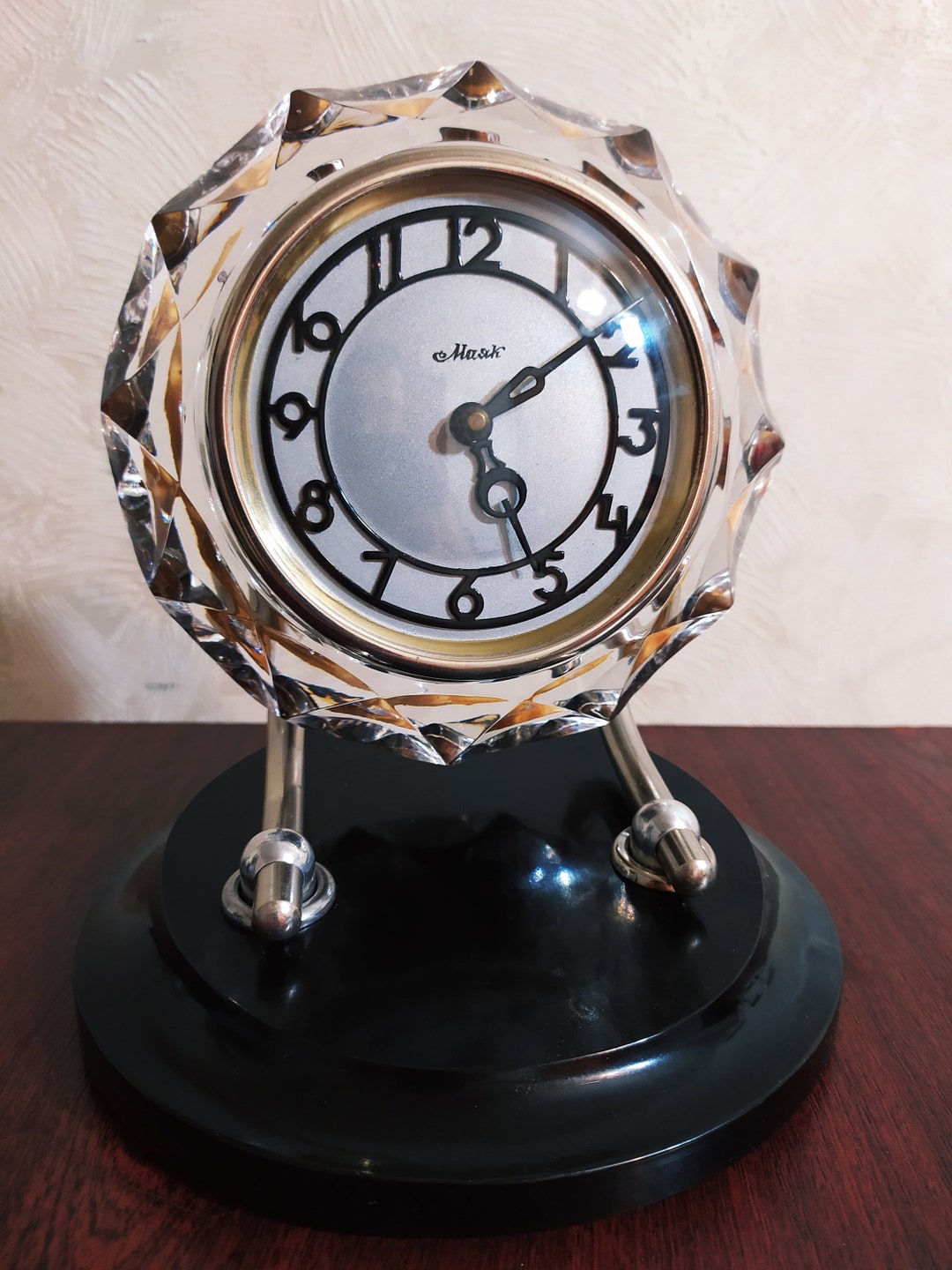Horloge - Cristal, Métal, verre, plastique - 1960-1970