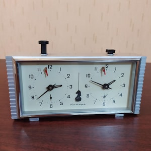 Vintage Mechanical Chess Clock, Brand JANTAR USSR, table clock 1980&#39;s