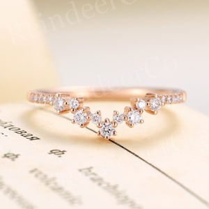 14K Solid Gold Curved Wedding Band,Chevron Diamond Moissanite Band,Rose Gold Band,Cluster Engagement Band,Vintage Eternity Stacking Ring