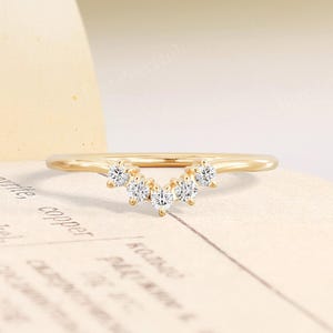 Unique Diamond/Moissanite Curved Wedding Band,Five Stone Yellow Gold Stacking Promise Ring