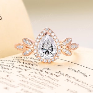 Vintage Pear Shaped Moissanite Engagement Ring,Unique 14K Rose Gold Halo Ring,Leaf Shape Wedding Ring,Anniversary Promise Ring,Proposal Ring