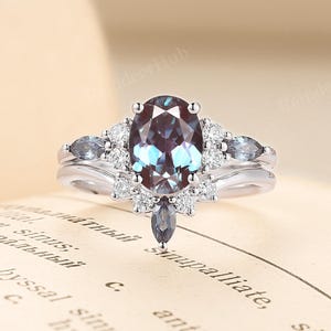 Oval Cut Alexandrite Engagement Ring Set,Vintage 14K White Gold Anniversary Ring,Antique Moissanite Diamond Bridal Set,Art Deco Promise Ring