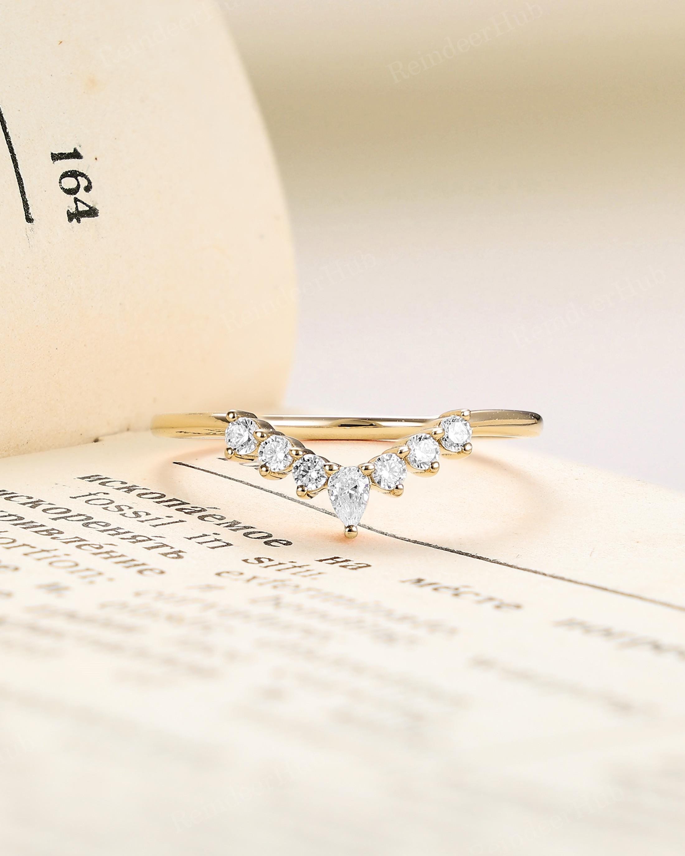 Unique Diamond Curved Wedding Band,rose Gold Pear Shaped Band 