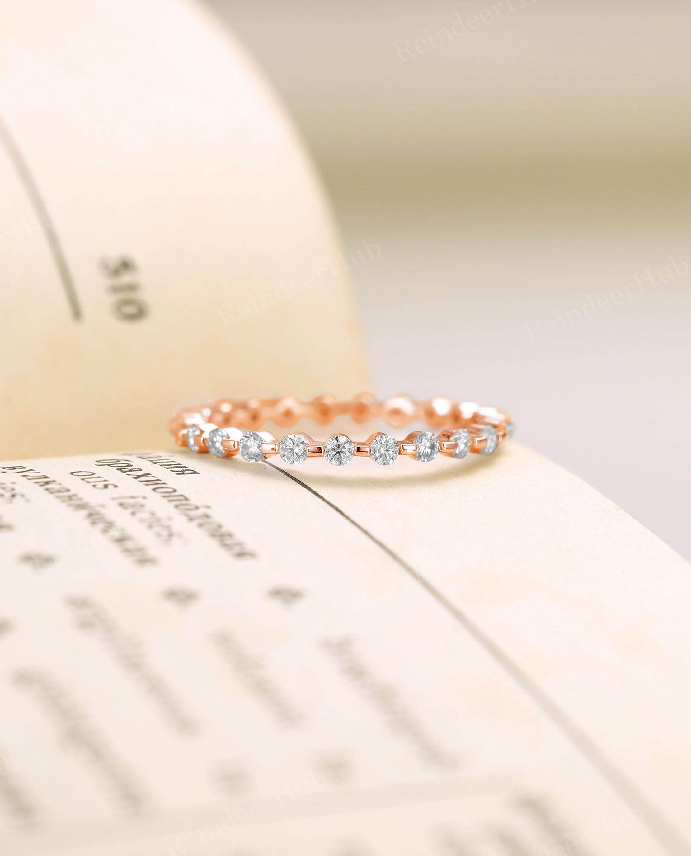 Einzigartiger Moissanite Wedding Band, 14K Rose Gold Verlobungsring, volle Ewigkeit Ehering, Stapeling Band, Braut Versprechen Band, Jubiläumsband