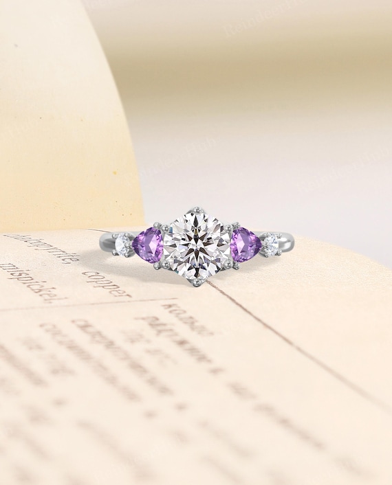 Vintage Round Moissanite Engagement Ring With Trillion Amethyst