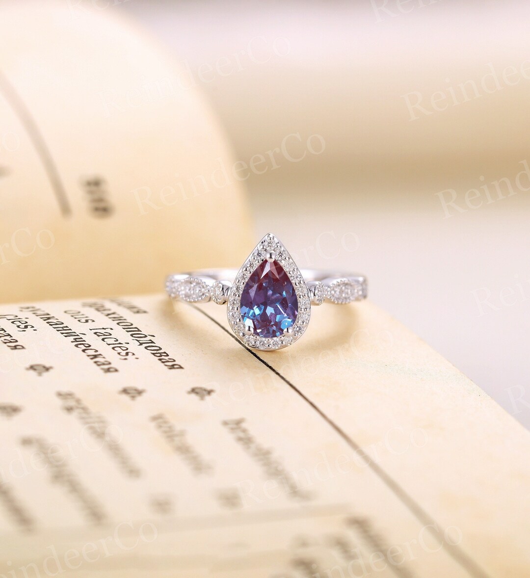 Anillo de compromiso Lab Alexandrite Vintage /Anillo en forma de pera ...