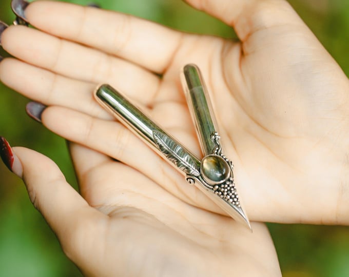 Guardian Feather Kuripe, Balinese Sterling Silver with Labradorite and Tamarind wood inside the pipe