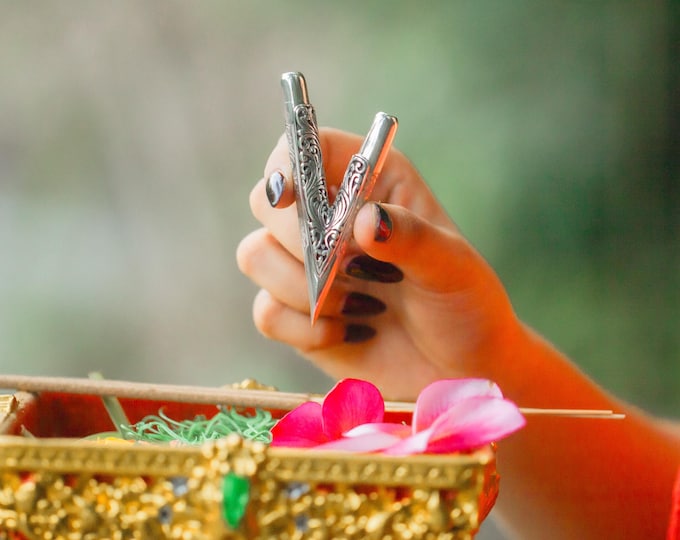 Handcrafted Pure Silver Kuripe: Balinese Craft exclusive ornament