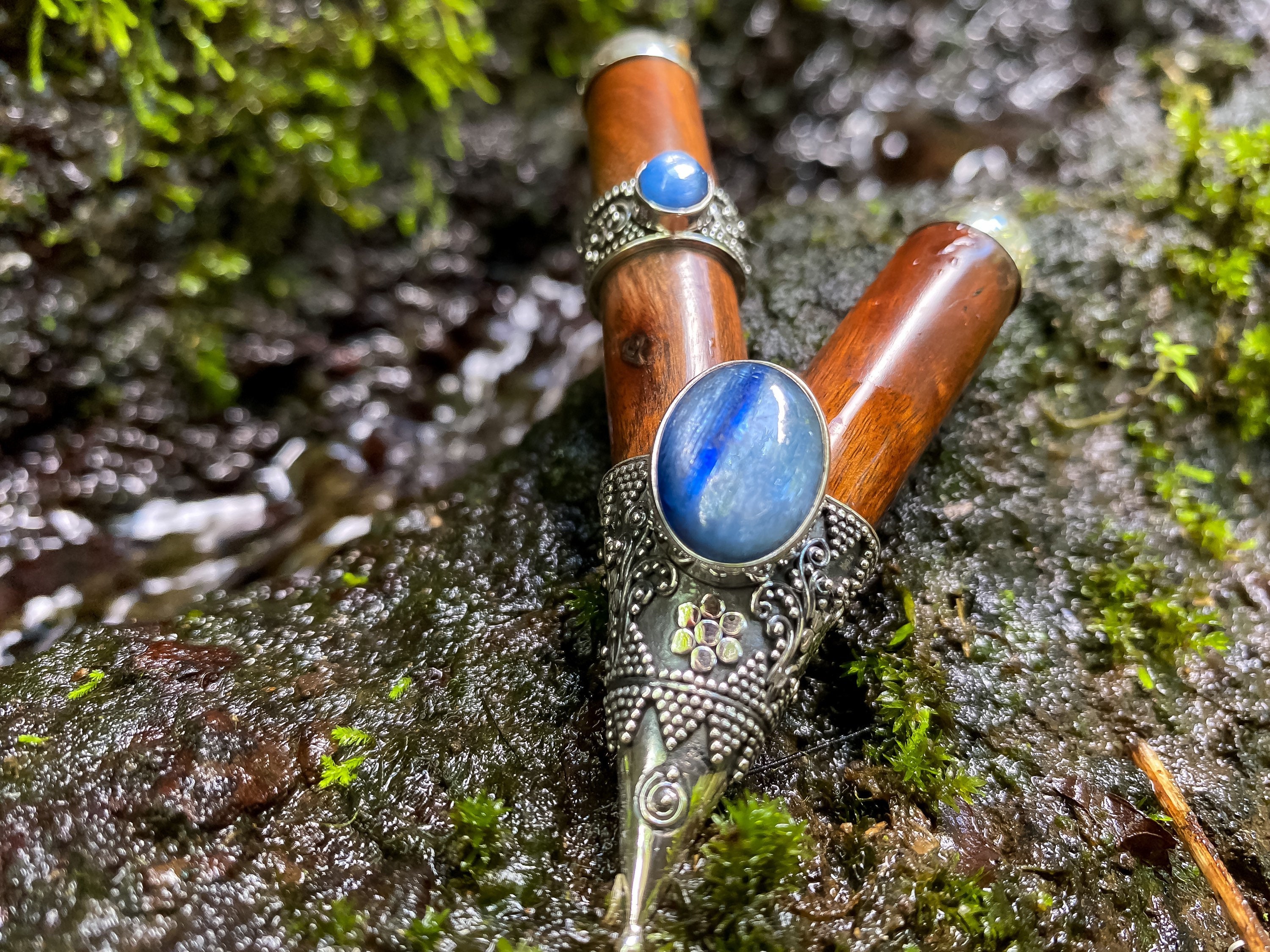 Premium collectible Kuripe Exclusive Stigi wood, Silver, Kyanite stones