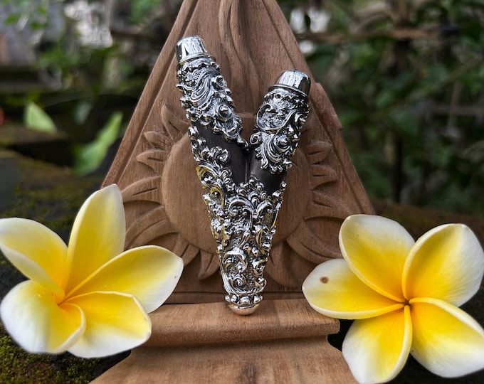 Premium Kuripe Pipe 99% Pure Silver – Handcrafted Balinese Ceremonial Tool, Tatahan Technique, Exclusive Collectible