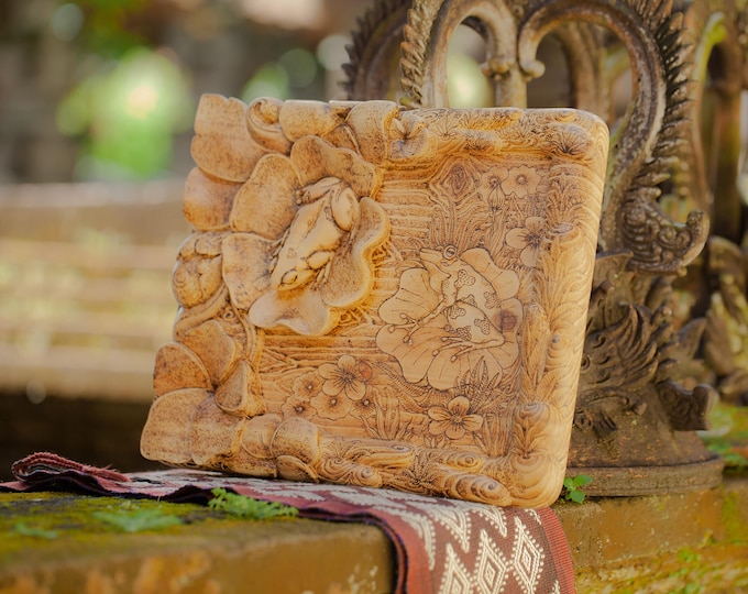 Handcrafted Cemara Wood Frog Altar Board: Balinese Wood Burn Ornament