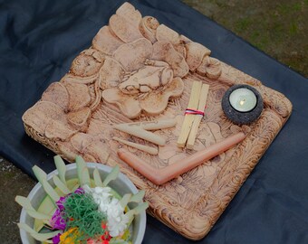 Wood Burn Frog Altar Board, Exclusive Handcrafted Cemara wood, Shamanic Kambo Frog Healing.