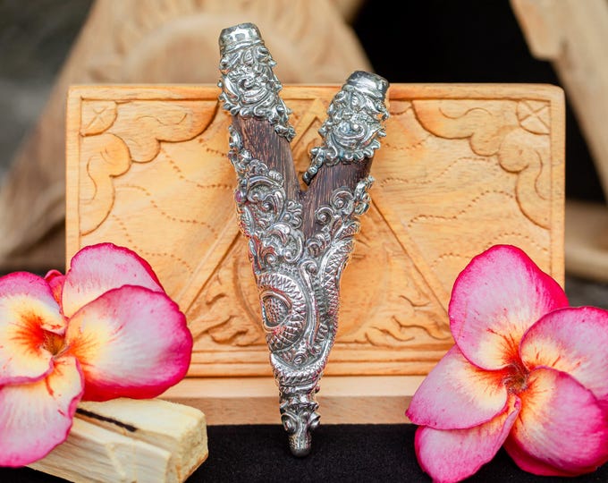 Balinese Snake Kuripe – Handcrafted 99% Silver, Tamarind Wood, Ruby Eyes